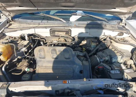 2003 Ford Escape Xlt z USA, uszkodzony, nr VIN 1FMYU93183KB81224